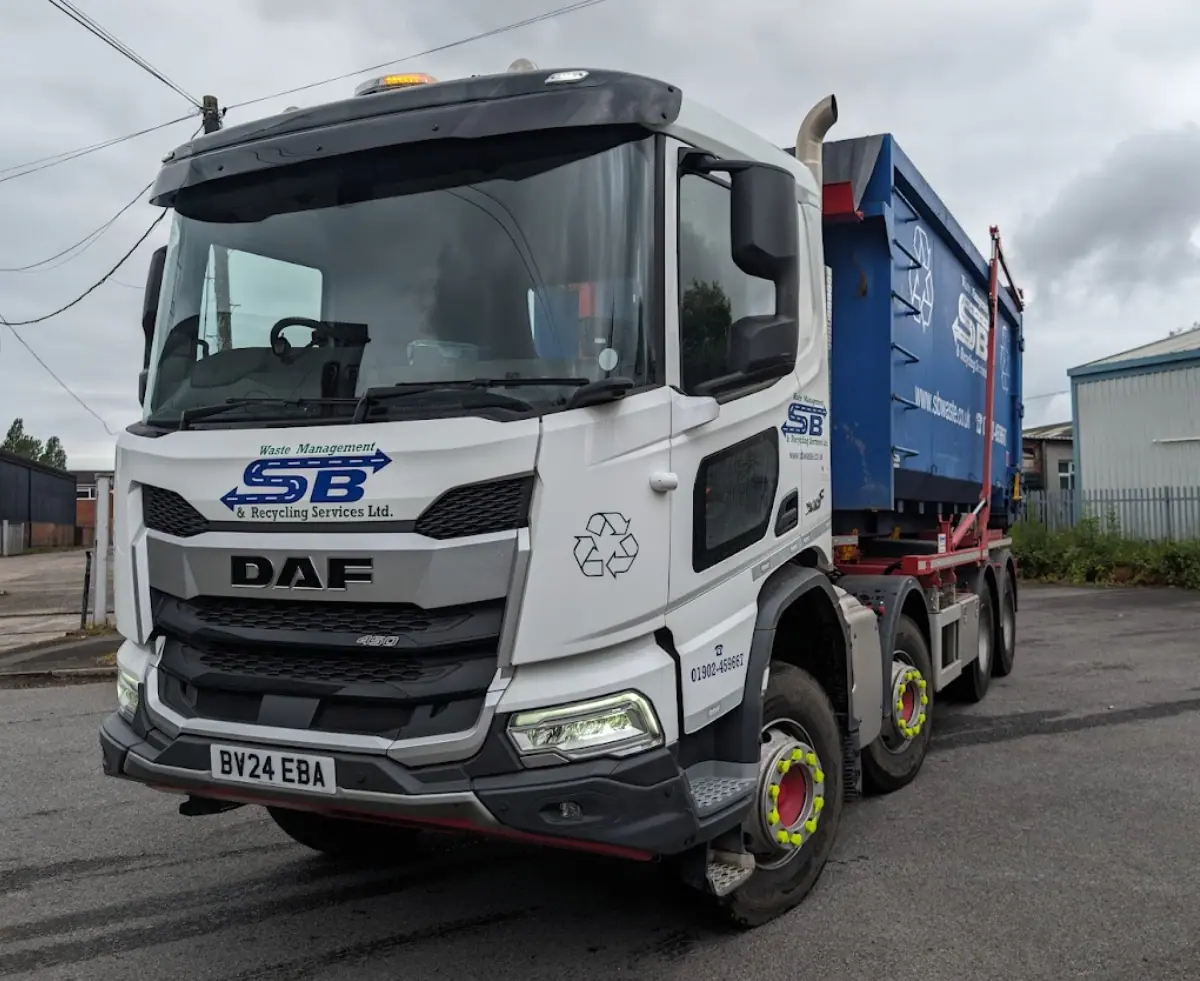 BUILDERS SKIP